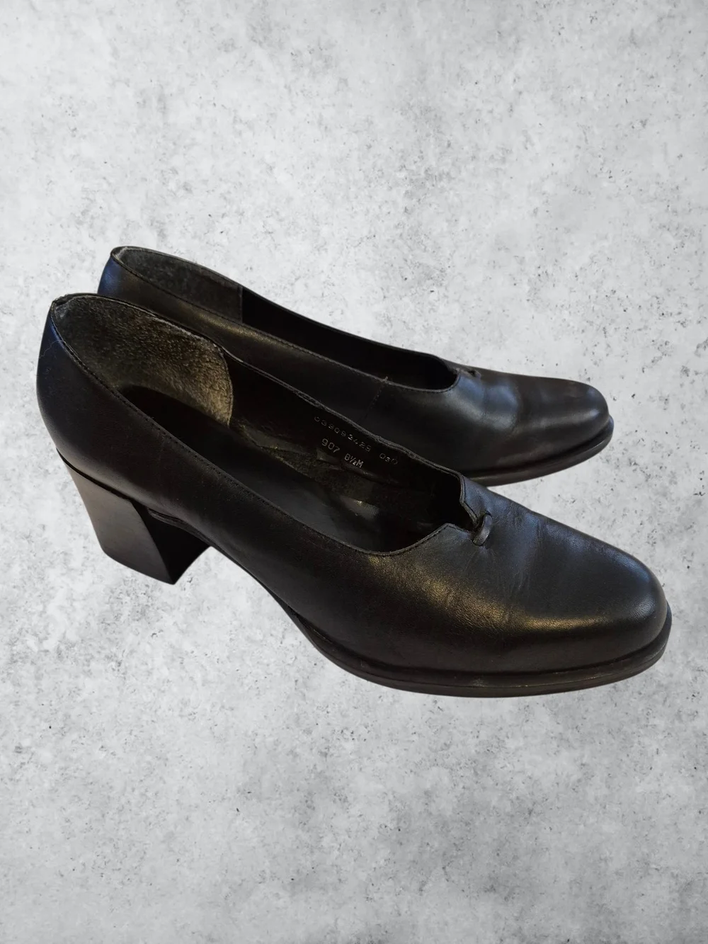 ANDIAMO Black Leather Pumps Size 8.5